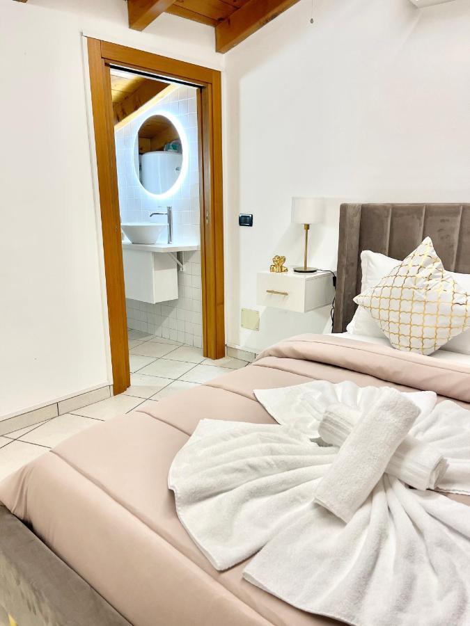 Vitti'S Home Verona 4 - Apartment Luaran gambar